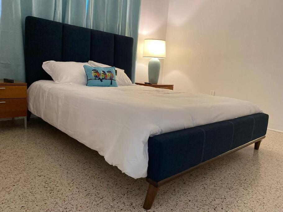 Stayover In Miami Home 2Br - 1Bth - Free Parking Exterior photo