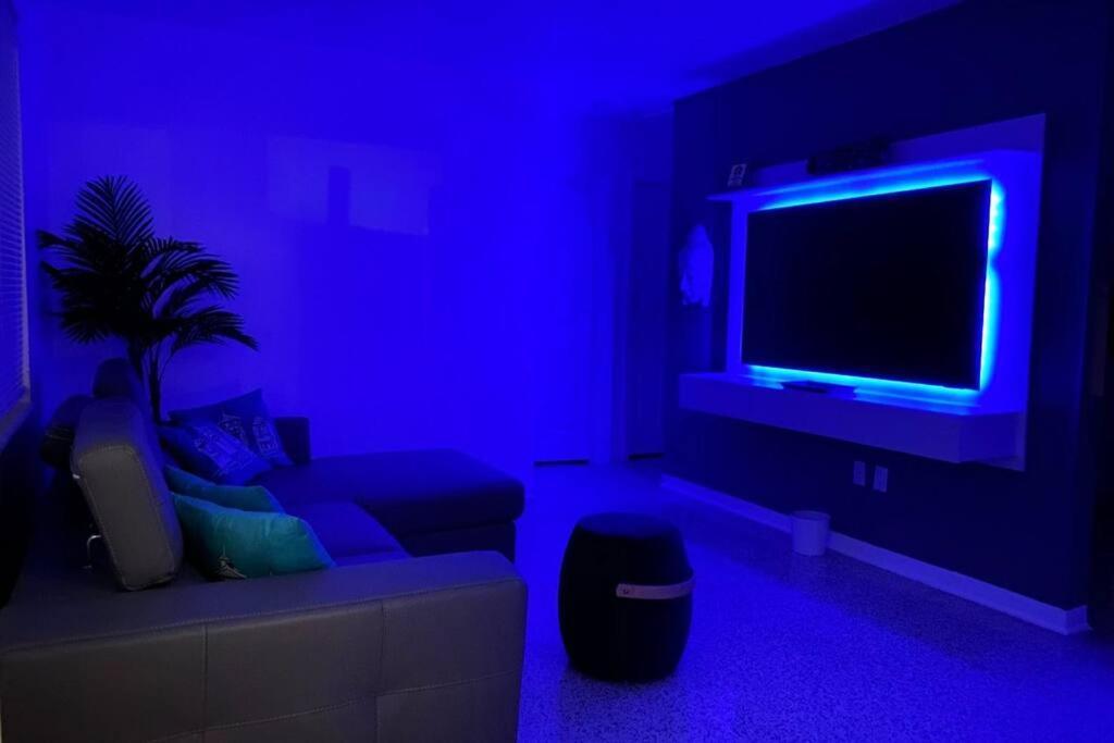 Stayover In Miami Home 2Br - 1Bth - Free Parking Exterior photo