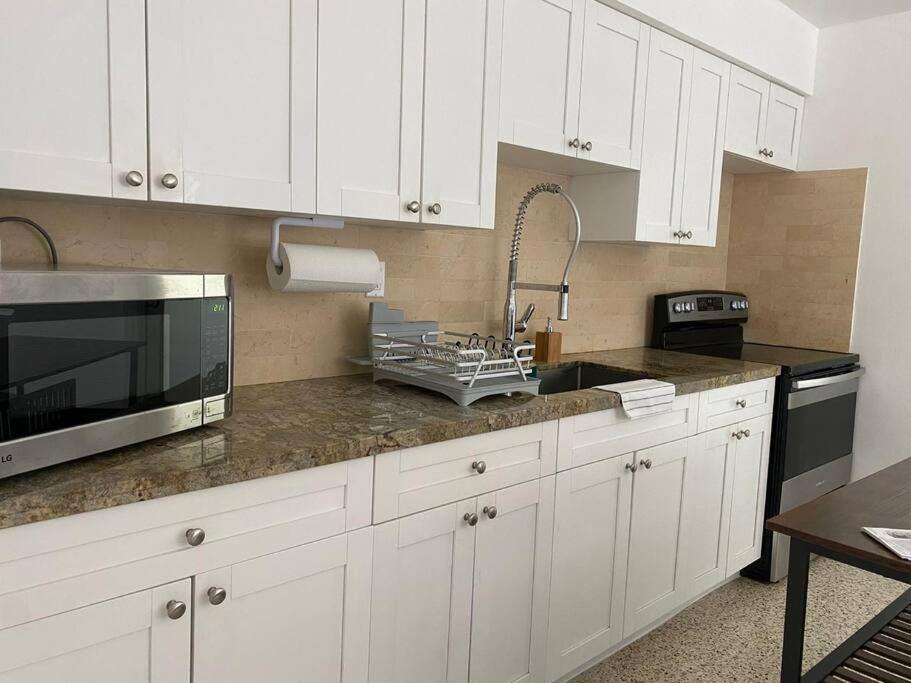 Stayover In Miami Home 2Br - 1Bth - Free Parking Exterior photo